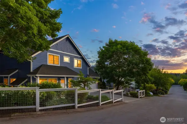 705 Moji Lane Nw, Bainbridge Island, WA 98110