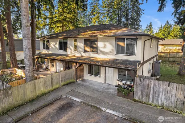 18332 Hurst Road, Lynnwood, WA 98037