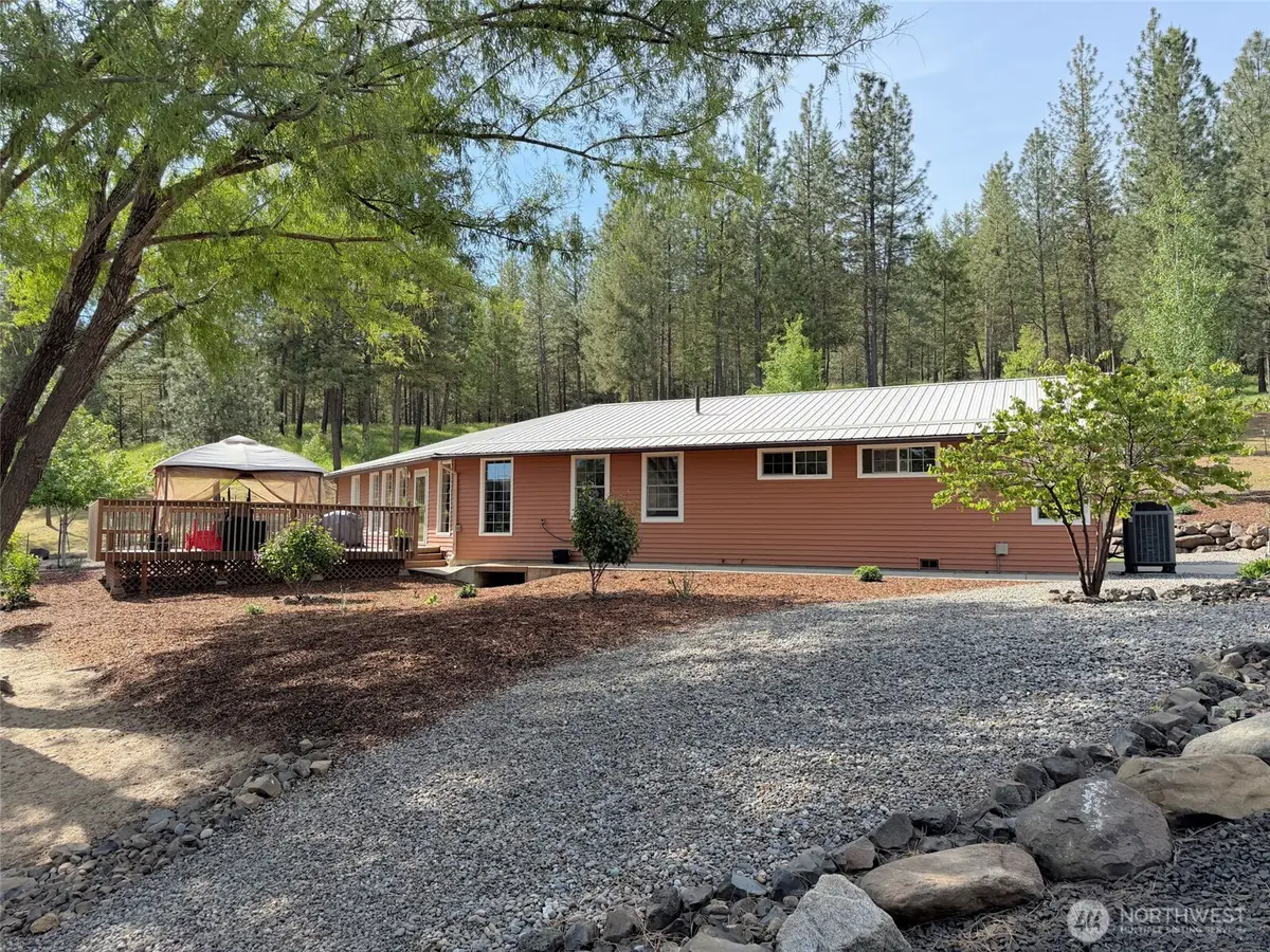 32765 Rays Place N, Davenport, WA 99122 - #1