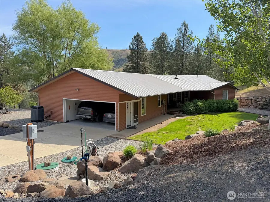 32765 Rays Place N, Davenport, WA 99122 - #2