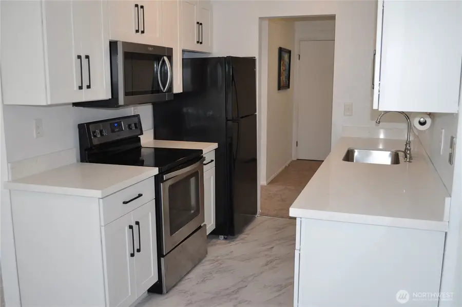 10110 Greenwood Avenue N #306, Seattle, WA 98133 - #3