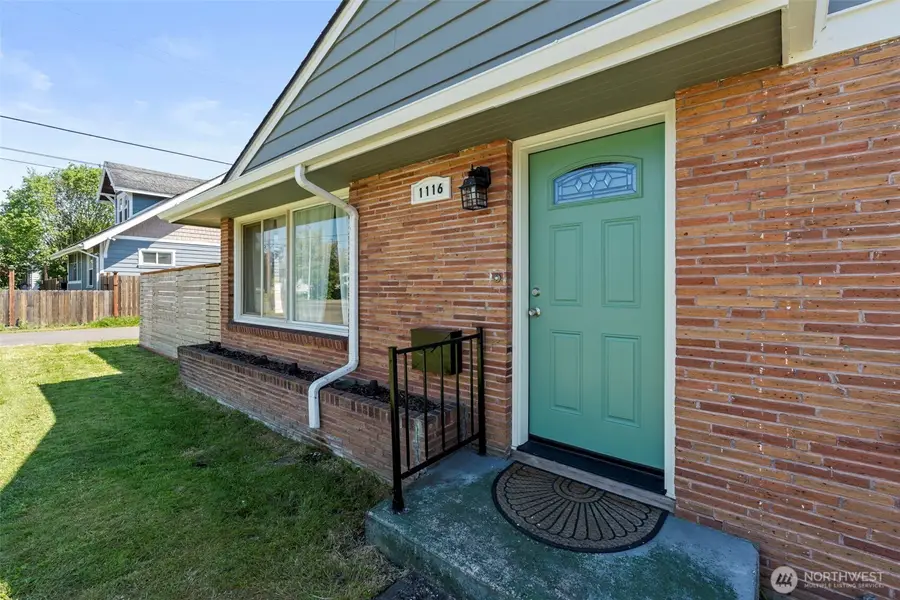 1116 W 1st Street, Centralia, WA 98531 - #2