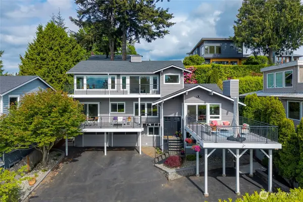 9226 25th Avenue Nw, Seattle, WA 98117
