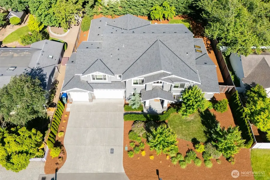 222 106th Avenue Se, Bellevue, WA 98004 - #2