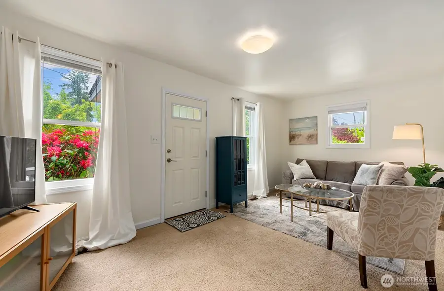 8844 18th Avenue Sw, Seattle, WA 98106 - #2