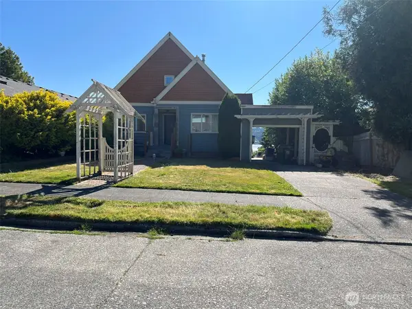 6906 55th Avenue S, Seattle, WA 98118
