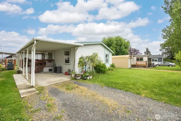 380 E Pole Road #6, Lynden, WA 98264