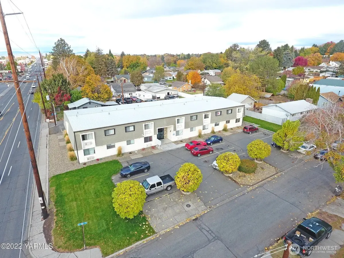1020 S 20th Avenue, Yakima, WA 98902 - #1