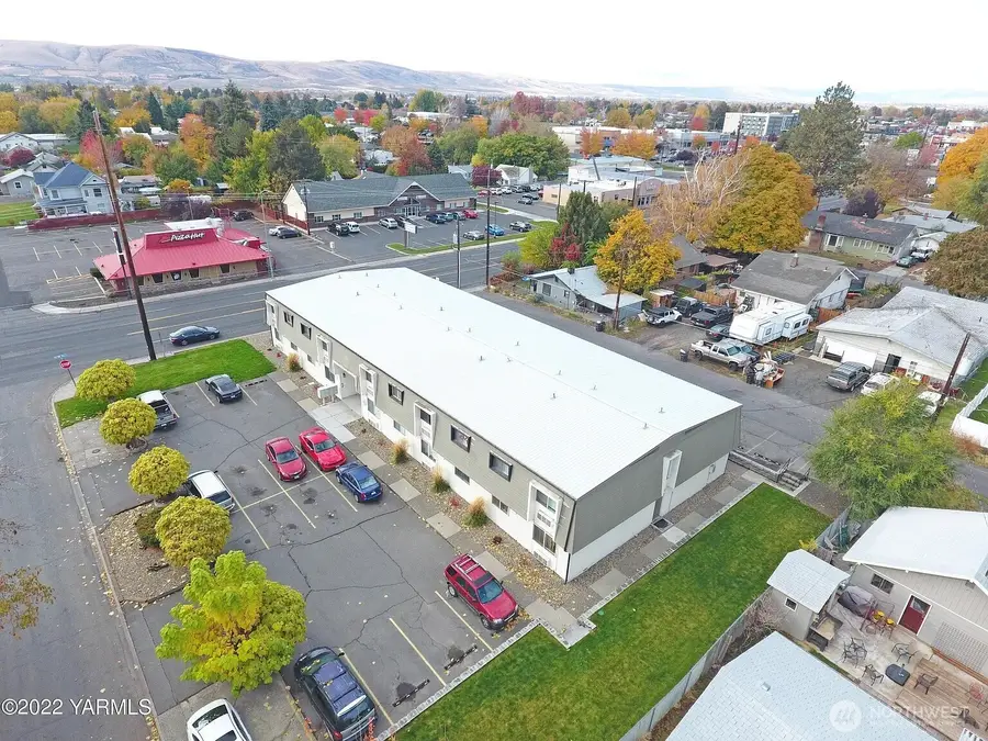 1020 S 20th Avenue, Yakima, WA 98902 - #3