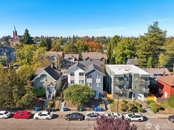 5257 Brooklyn Avenue Ne, Seattle, WA 98105