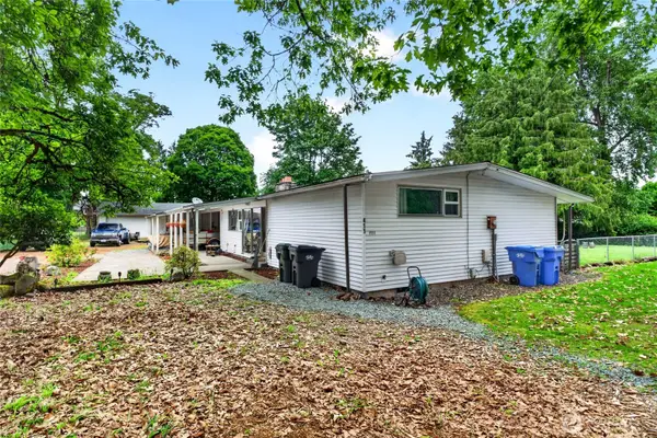 411 Tule Lake Rd S, Tacoma, WA 98444