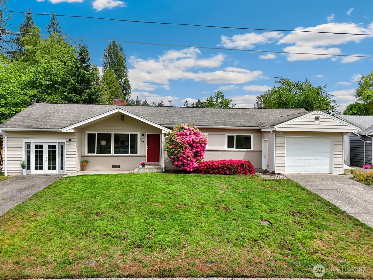 944 165th Avenue Se, Bellevue, WA 98008 - #1