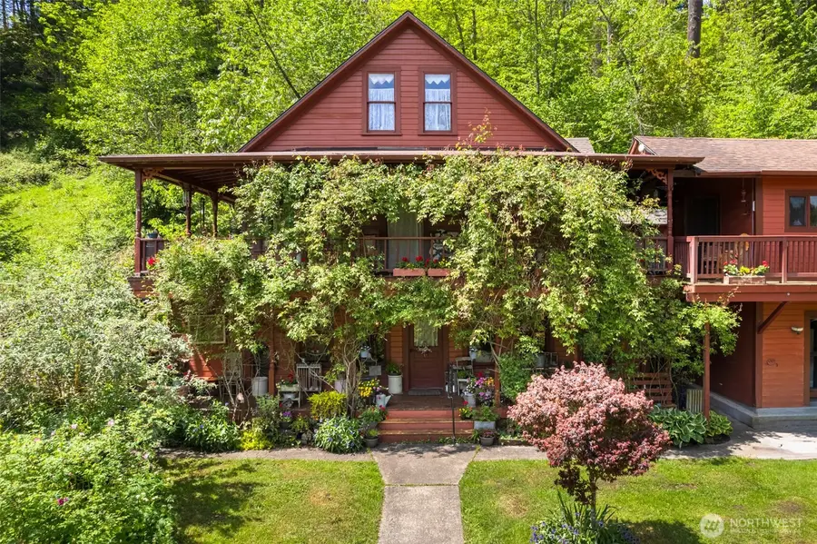 100 Alder St, Wilkeson, WA 98396 - #2