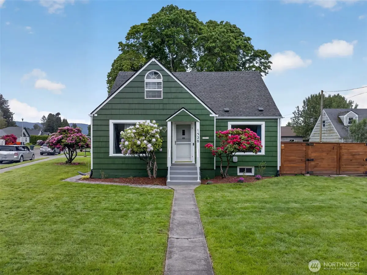 1528 7th Avenue, Longview, WA 98632 - #1