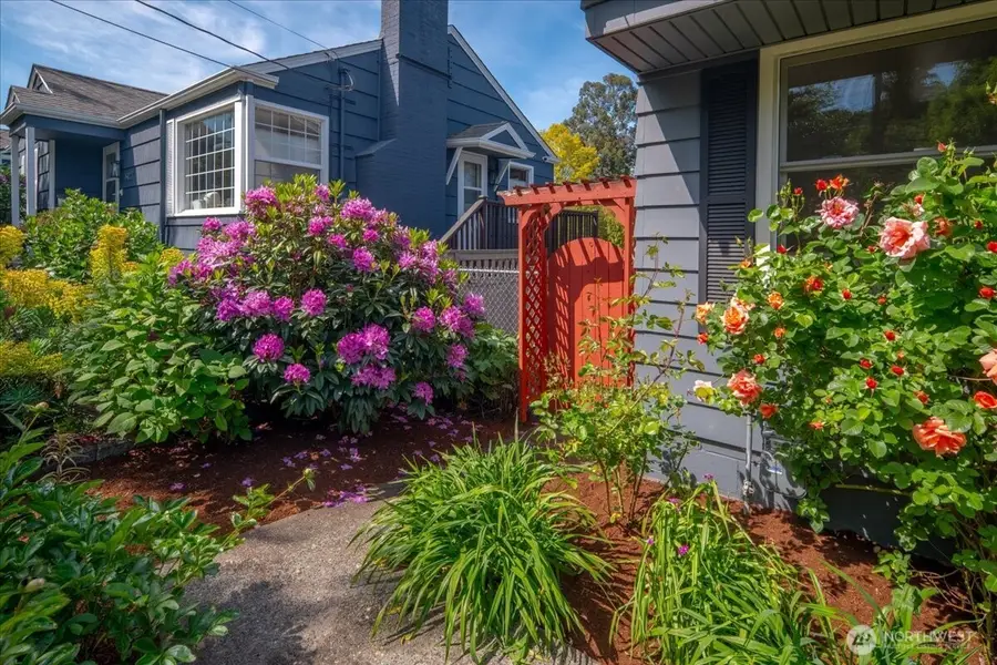 5421 48th Avenue Sw, Seattle, WA 98136 - #3