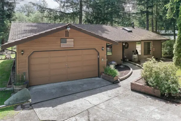 34515 30th Avenue S, Roy, WA 98580