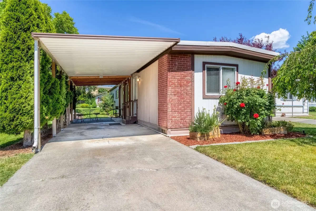 921 SE Scenic View Drive, College Place, WA 99324 - #1