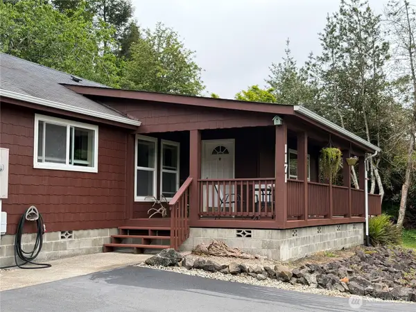 1171 Ray Hicks Street, Raymond, WA 98577
