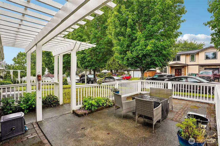 3723 NE 6th Street, Renton, WA 98056 - #3