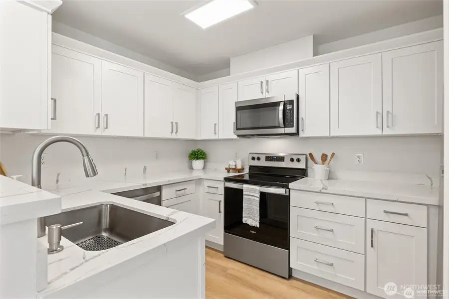 9210 Market Place #E102, Lake Stevens, WA 98258 - #2