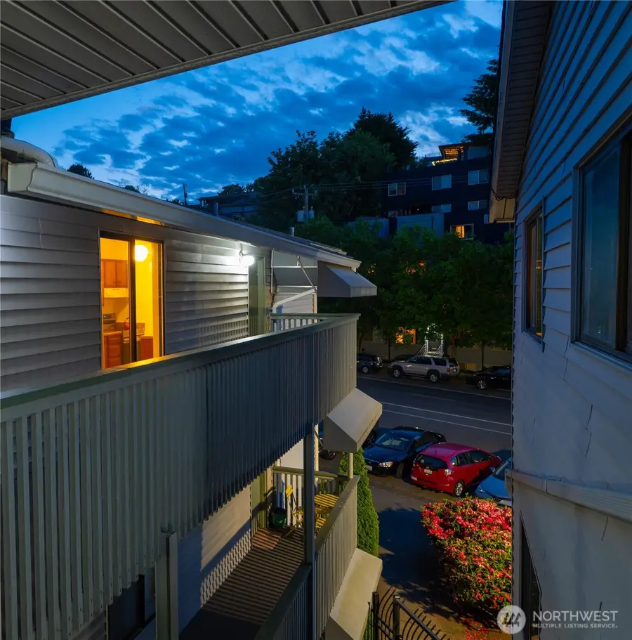 2562 Thorndyke Avenue W #405, Seattle, WA 98199 - #2