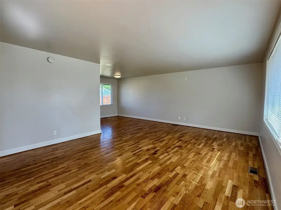 610 S Grand Drive, Moses Lake, WA 98837 - #3