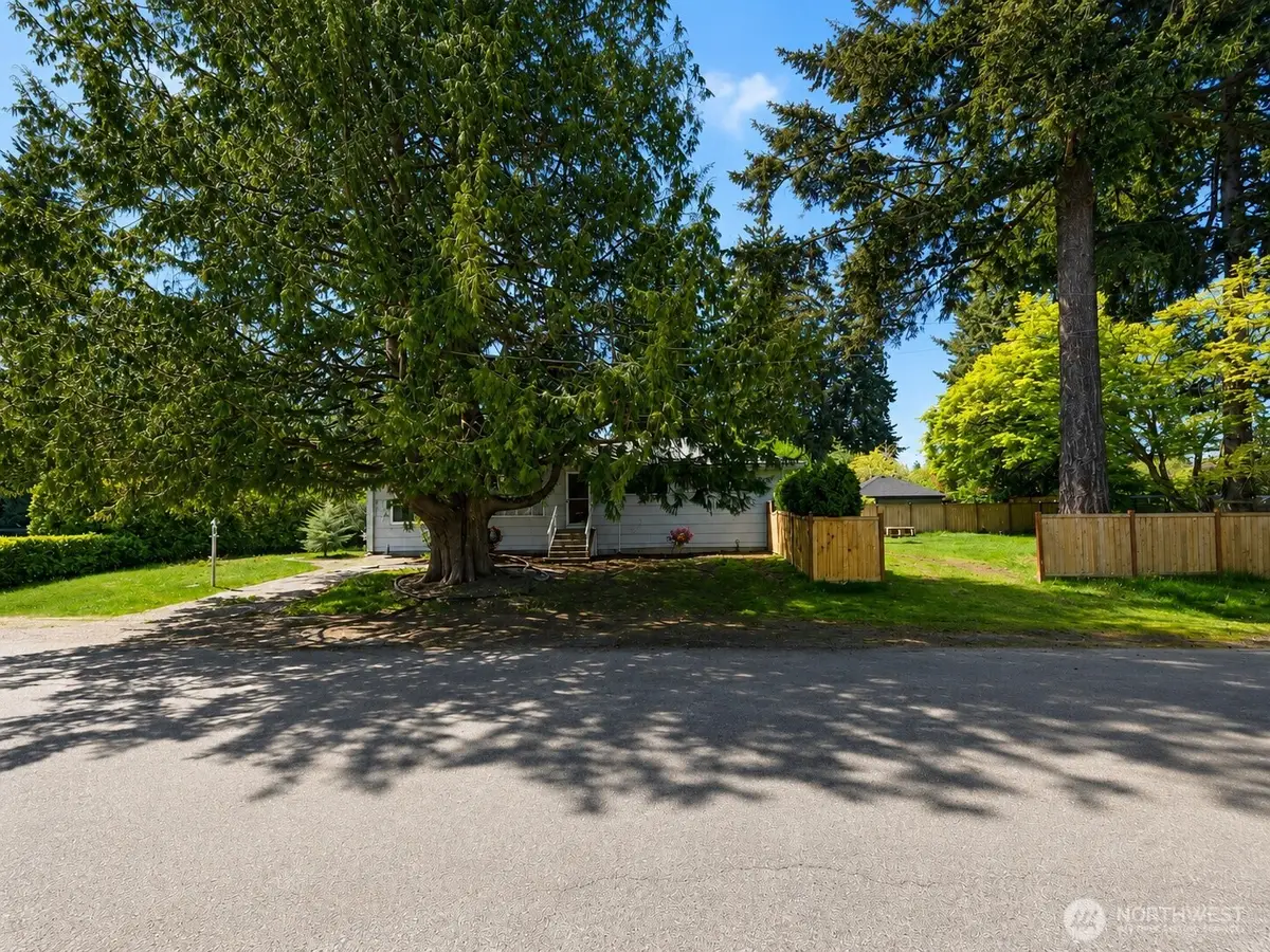 19001 Wallingford Ave N, Shoreline, WA 98133 - #1