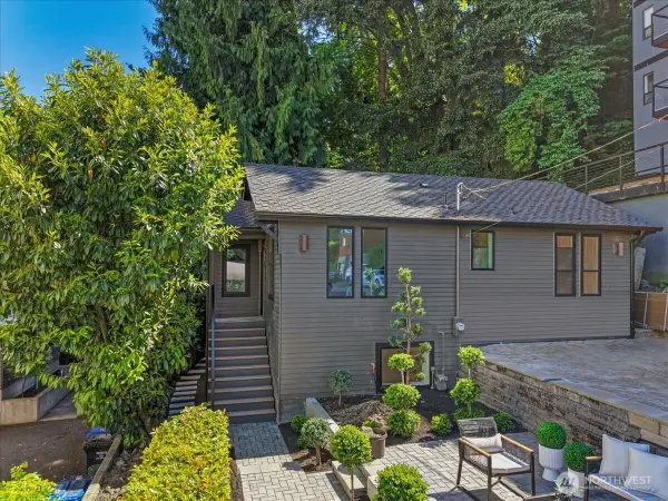 4011 SW Maryland Place, Seattle, WA 98116