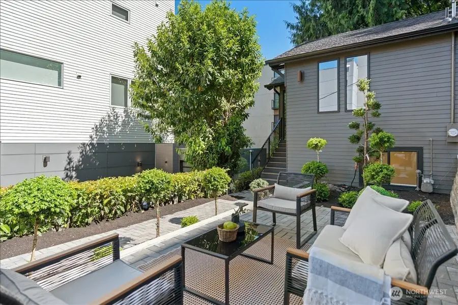 4011 SW Maryland Place, Seattle, WA 98116 - #2