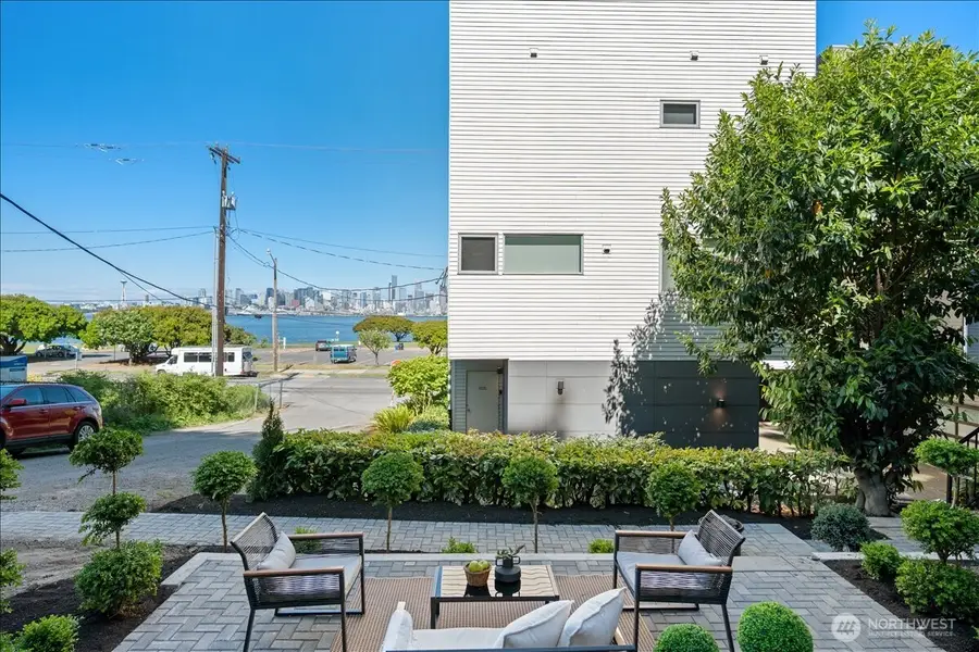 4011 SW Maryland Place, Seattle, WA 98116 - #3
