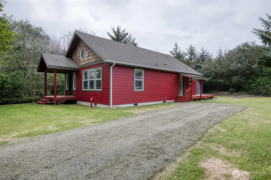 899 Wawona Avenue Sw, Ocean Shores, WA 98569 - #2