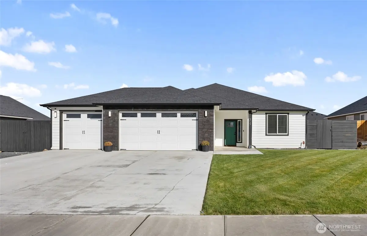909 NE 5th Avenue, Ephrata, WA 98823 - #1