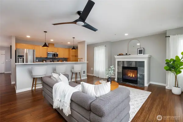 4409 California Avenue Sw #203, Seattle, WA 98116