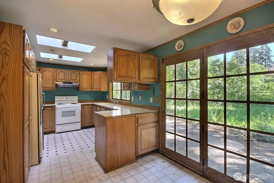 1121 Military Road E, Tacoma, WA 98445 - #3