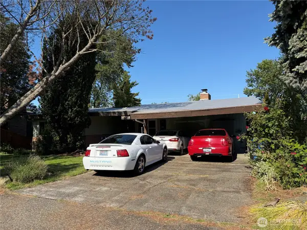 7949 20th Avenue Sw, Seattle, WA 98106