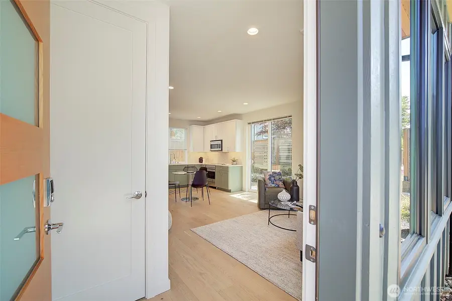 8319 25th Avenue Nw, Seattle, WA 98117 - #2