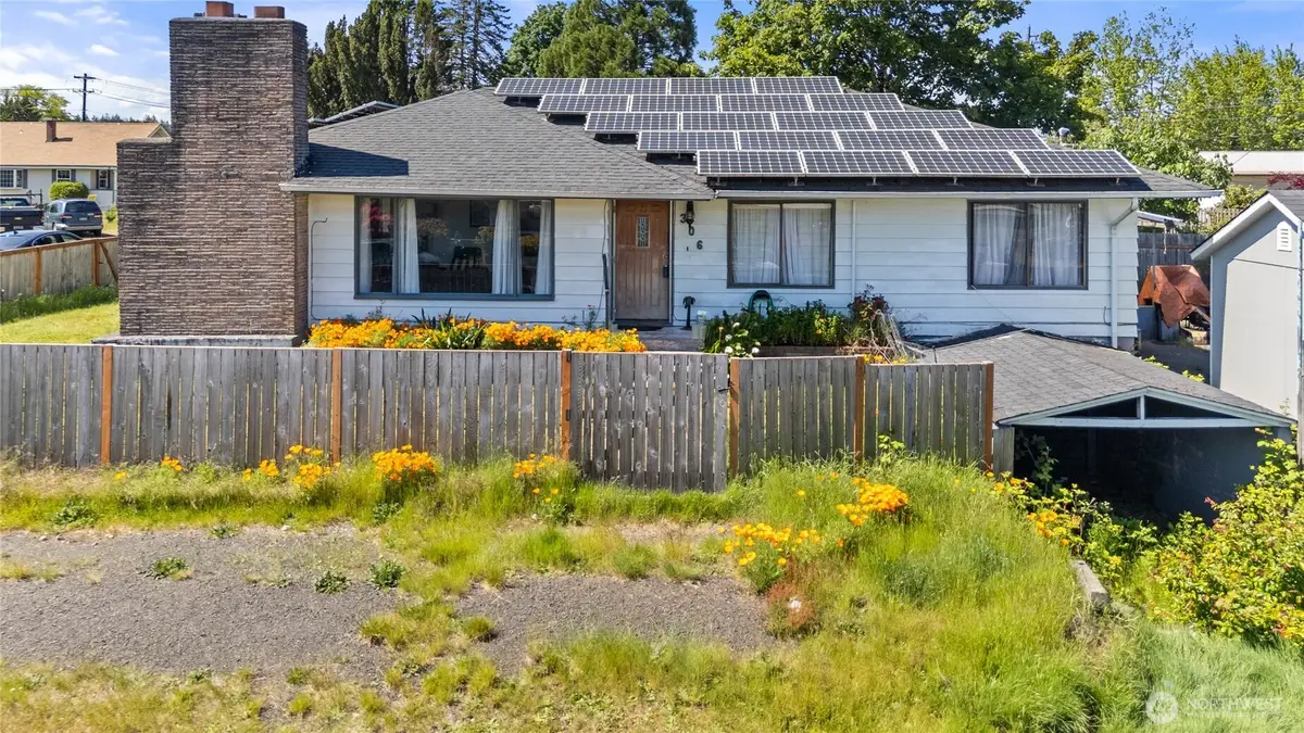 306 E I Street, Shelton, WA 98584 - #1