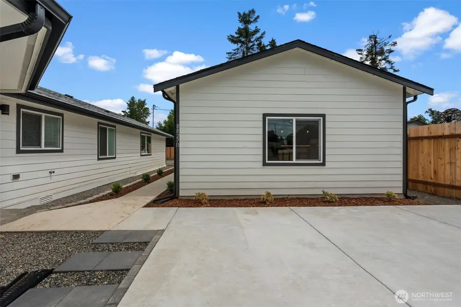8827 D Street E #2, Tacoma, WA 98445 - #2