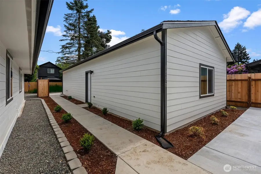 8827 D Street E #2, Tacoma, WA 98445 - #3