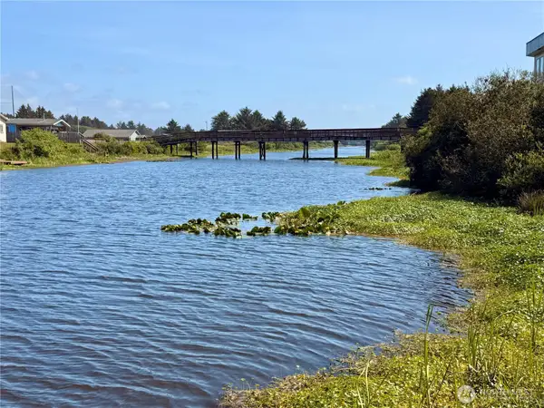 552 Point Brown Avenue Ne #12, Ocean Shores, WA 98569