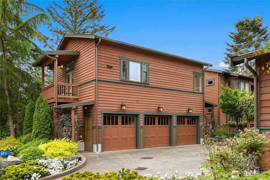 565 Ericksen Avenue Ne, Bainbridge Island, WA 98110 - #2