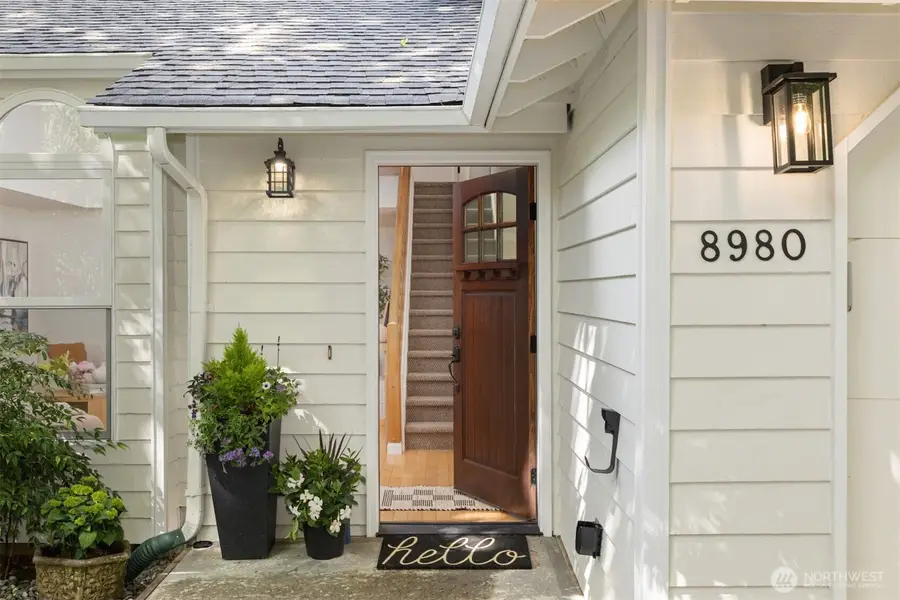8980 Bay Street Ne, Bainbridge Island, WA 98110 - #3
