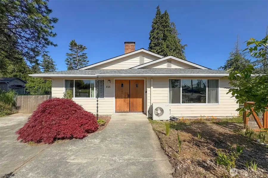 806 S E Street, Port Angeles, WA 98363 - #2
