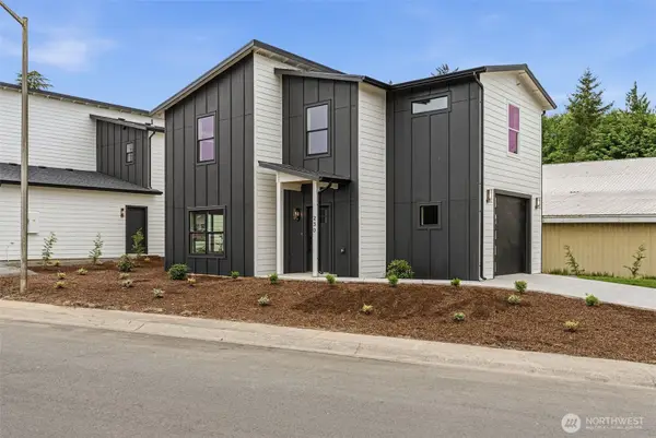 230 Glengate Street, Cathlamet, WA 98612