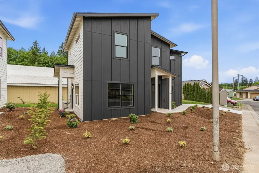 230 Glengate Street, Cathlamet, WA 98612 - #2