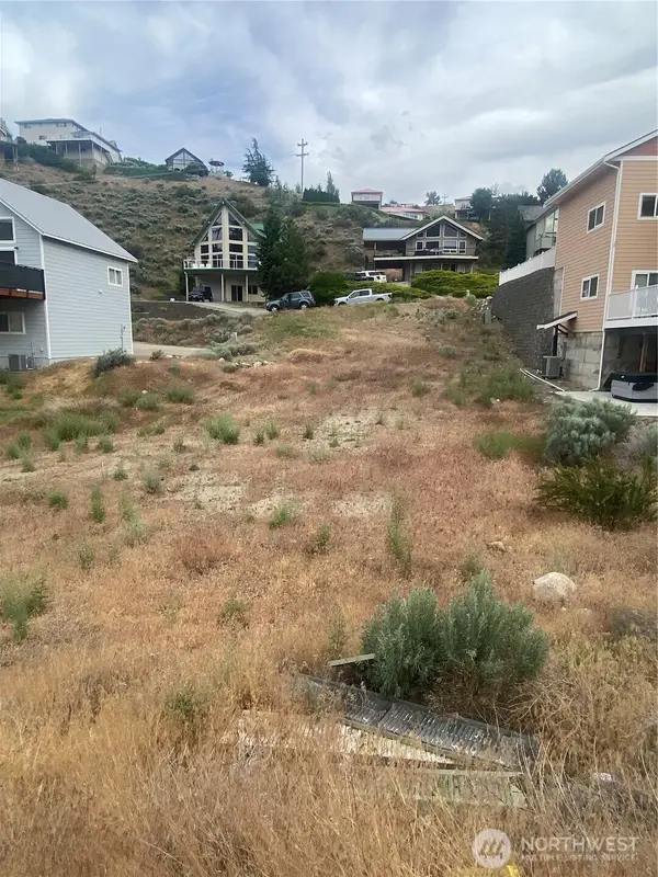 275 W Beach Drive #7, Orondo, WA 98843