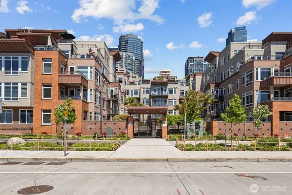 2000 Alaskan Way #453, Seattle, WA 98121