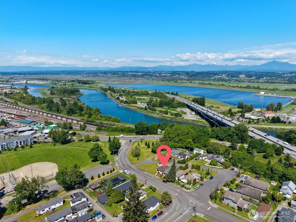 1823 Summit Avenue, Everett, WA 98201 - #1