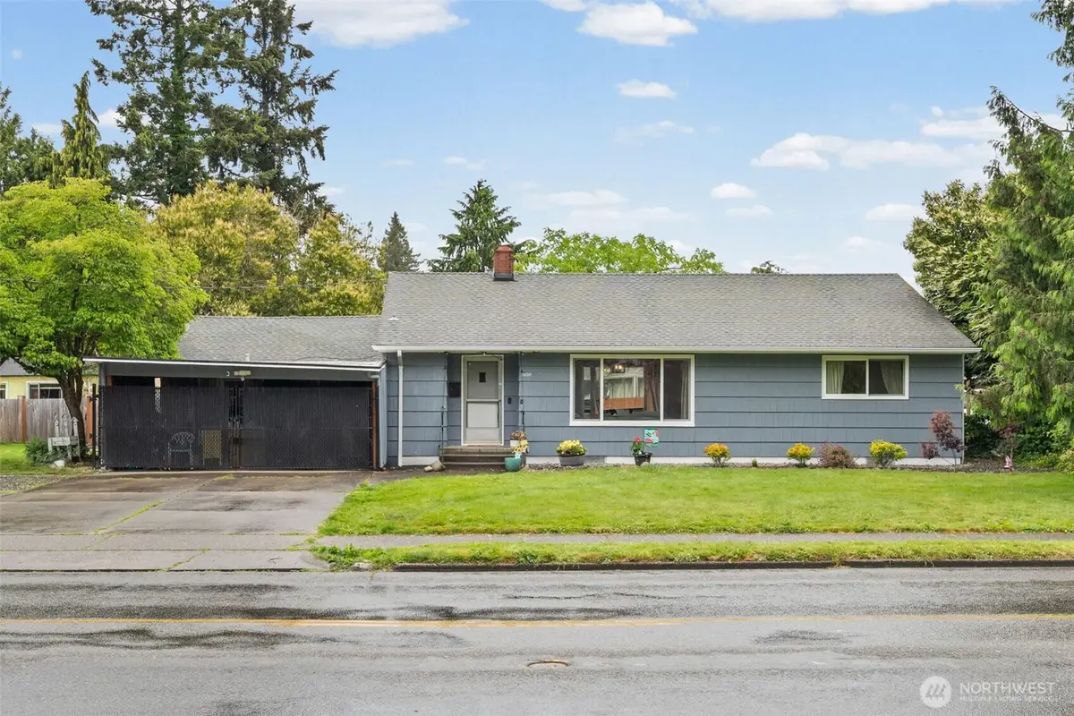 1609 W Pioneer Avenue, Puyallup, WA 98371 - #1