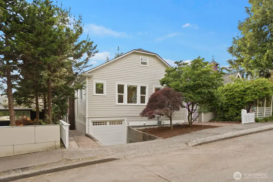 2525 12th Avenue W, Seattle, WA 98119 - #2